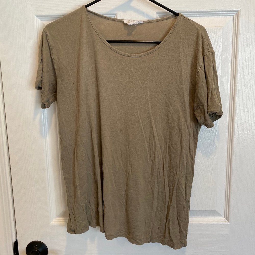Forever 21 T-shirt